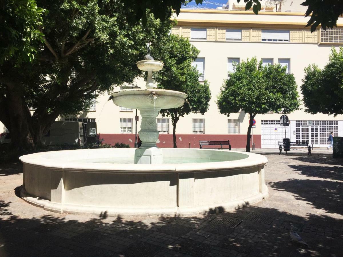 Imperial - Parking Gratis, Seville